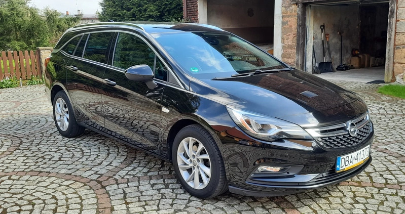 Opel Astra cena 42900 przebieg: 114000, rok produkcji 2017 z Kalety małe 407